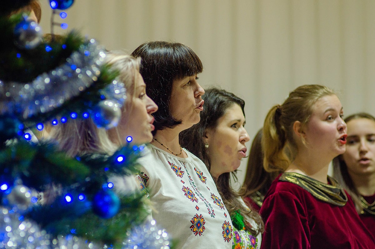 Напередодні Дня Святого Миколая у КМФК відбувся концерт "Різдвяні дзвіночки та новорічні дива"